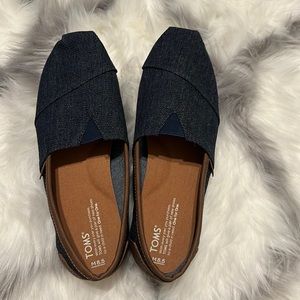 Toms Men Shoes size 8.5